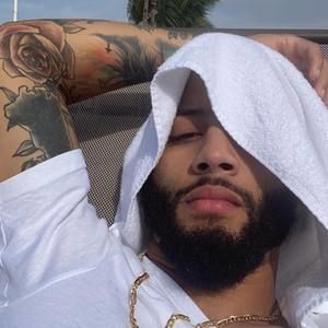 Meet your Posher, Janzy